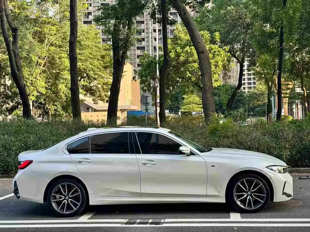 BMW 3 Series — миниатюра 4