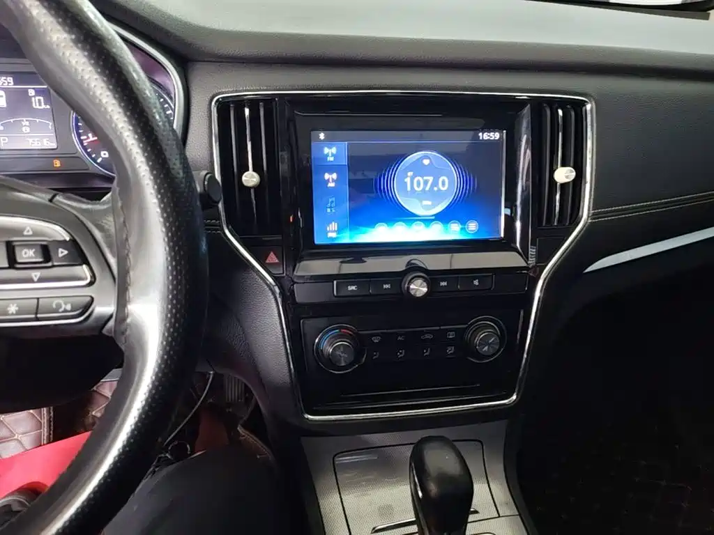 Roewe RX5 — миниатюра 13