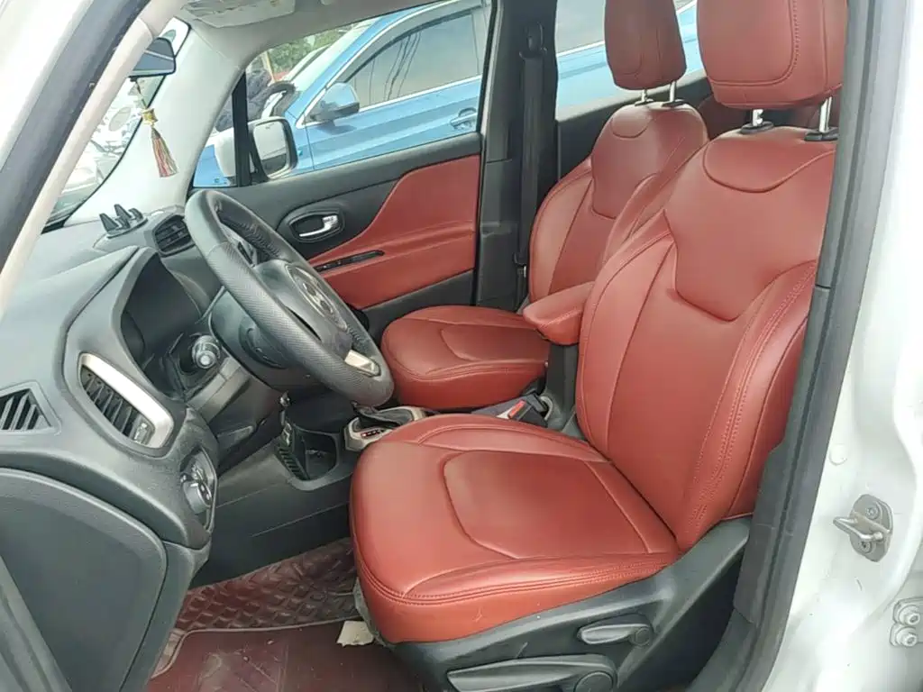 Jeep Renegade — миниатюра 15