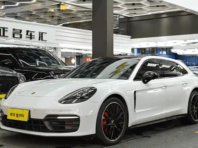 PORSCHE PANAMERA 2022