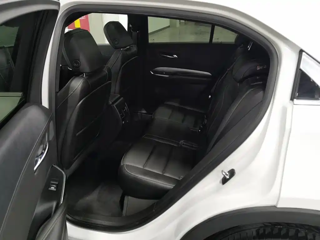 Cadillac XT4 — миниатюра 15