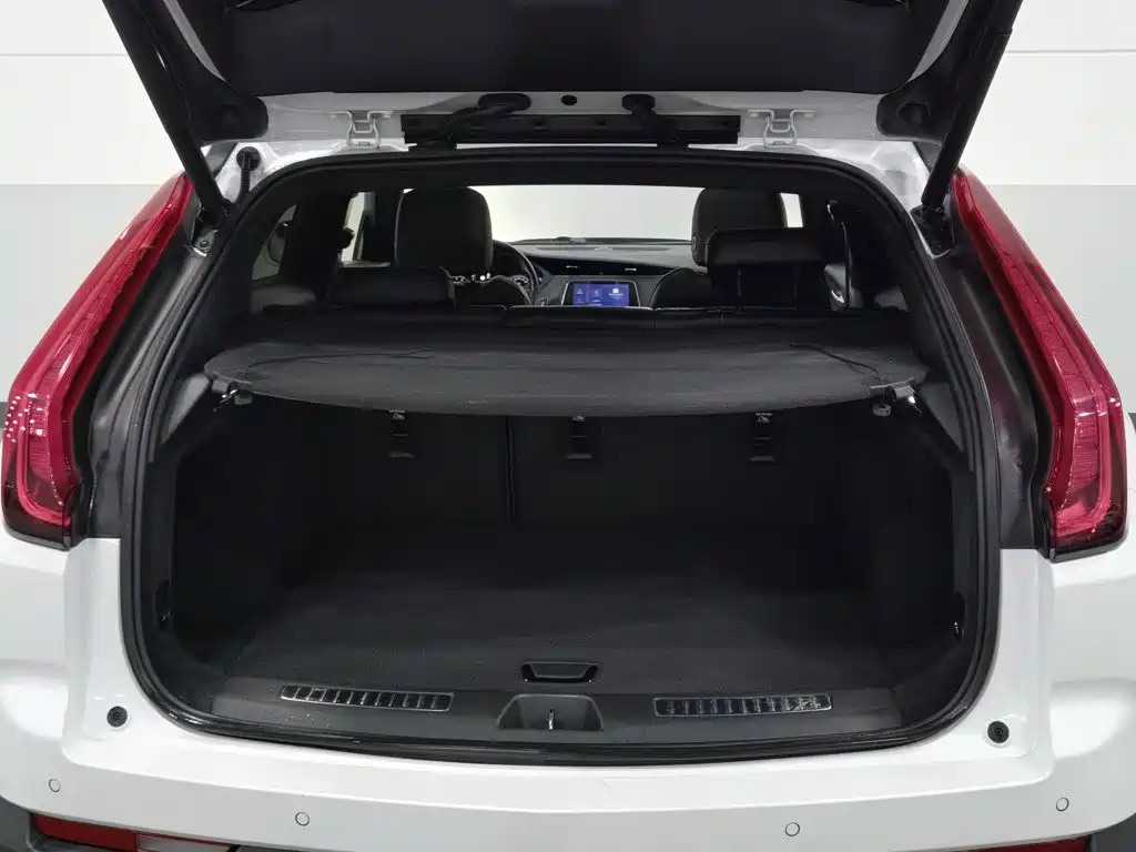 Cadillac XT4 — миниатюра 16
