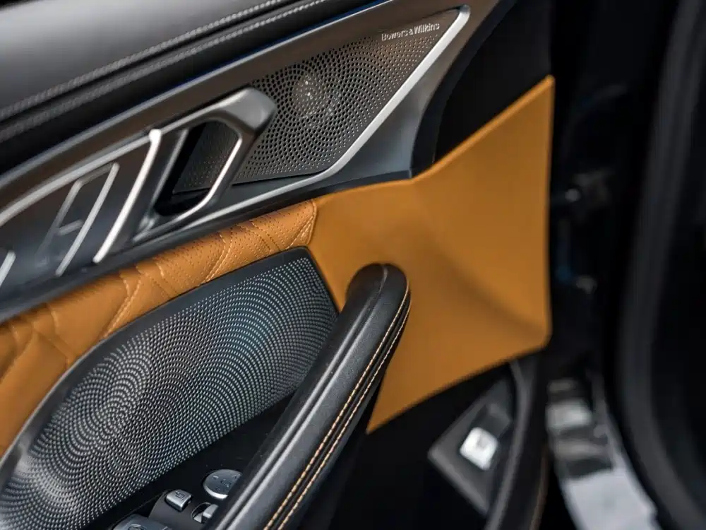 BMW M8 — миниатюра 6