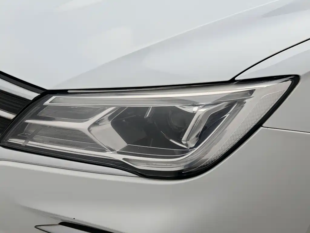 Roewe i5 2020 1.5L AT 4G