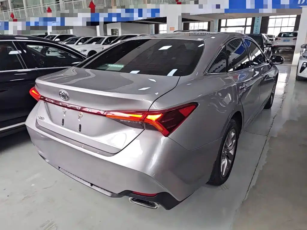 Toyota Avalon — миниатюра 7
