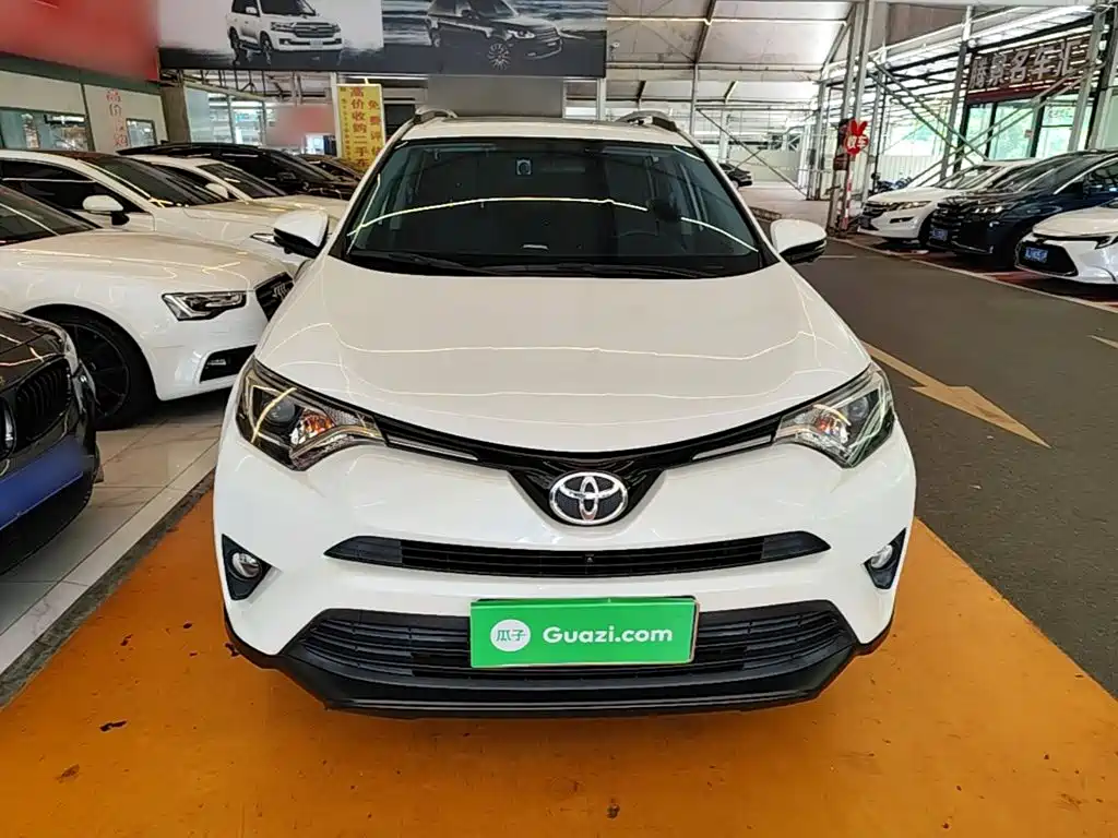 Toyota RAV4 — миниатюра 3