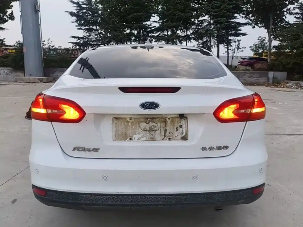 Ford Focus — миниатюра 6