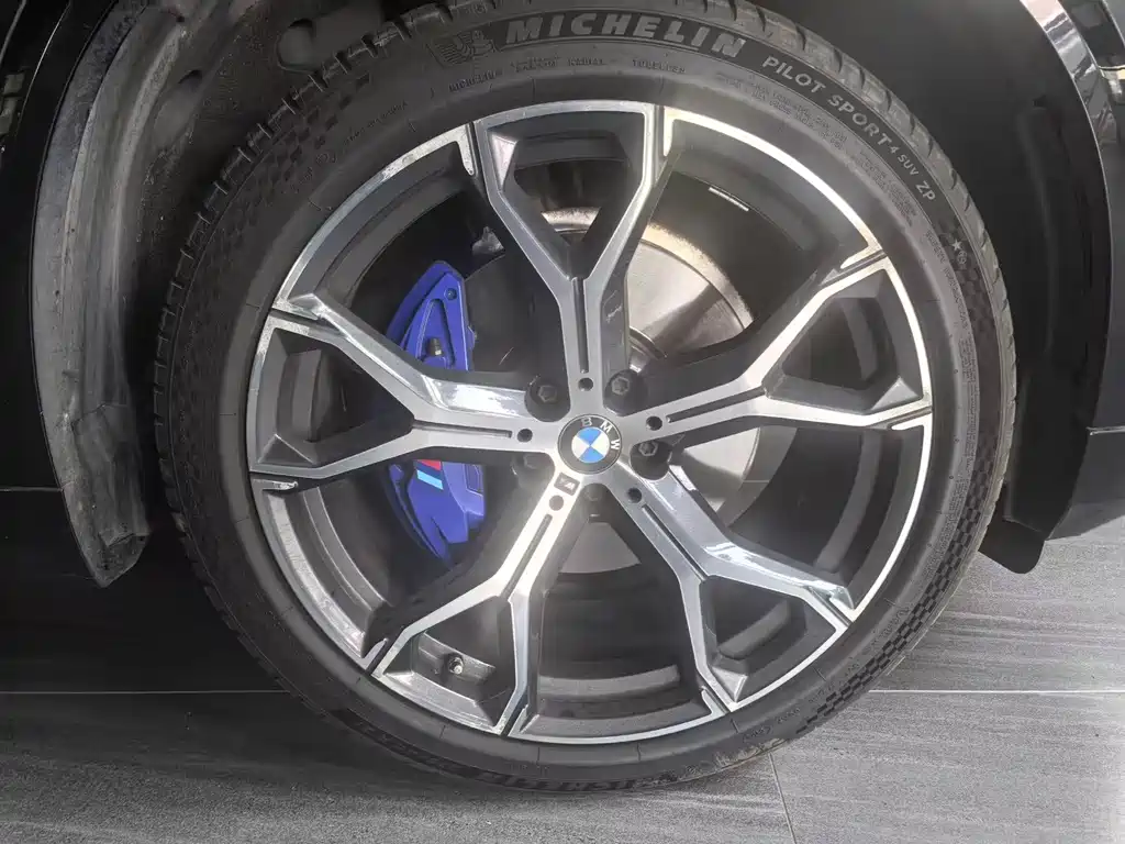 BMW X5 2022 xDrive 40Li Premium M Sport