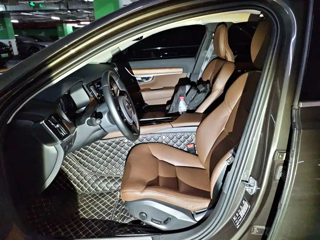 Volvo S90 — миниатюра 16