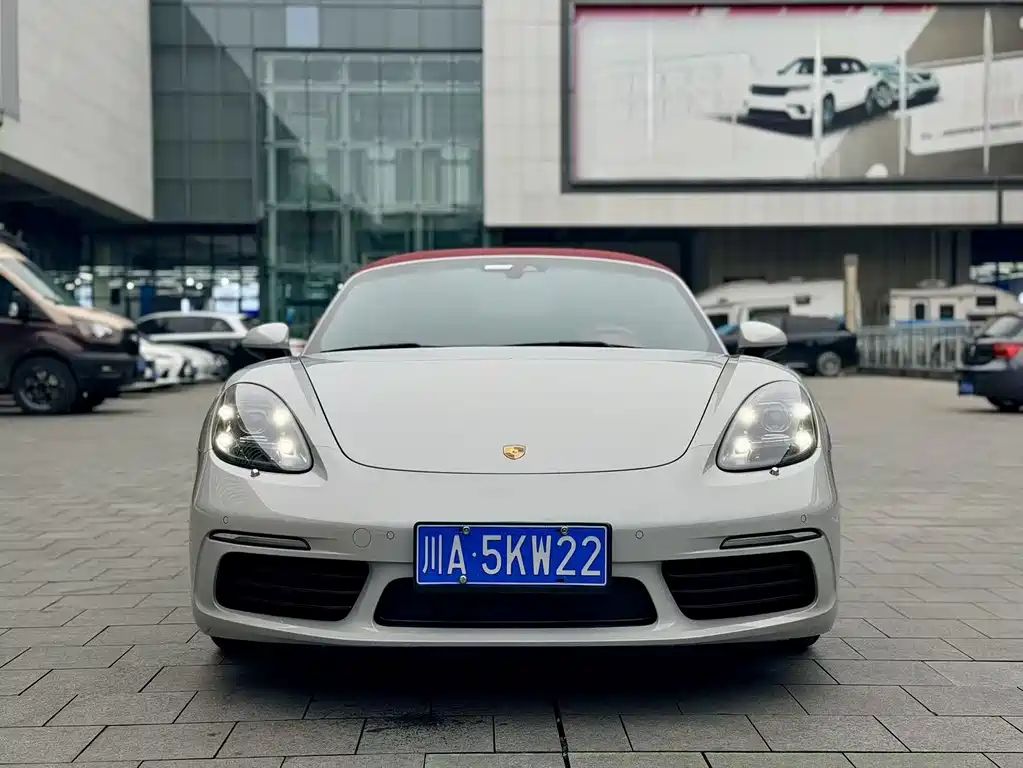 PORSCHE 718