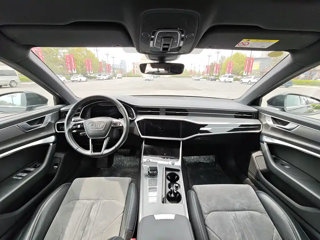 Audi A6L 2023 40 TFSI Luxury