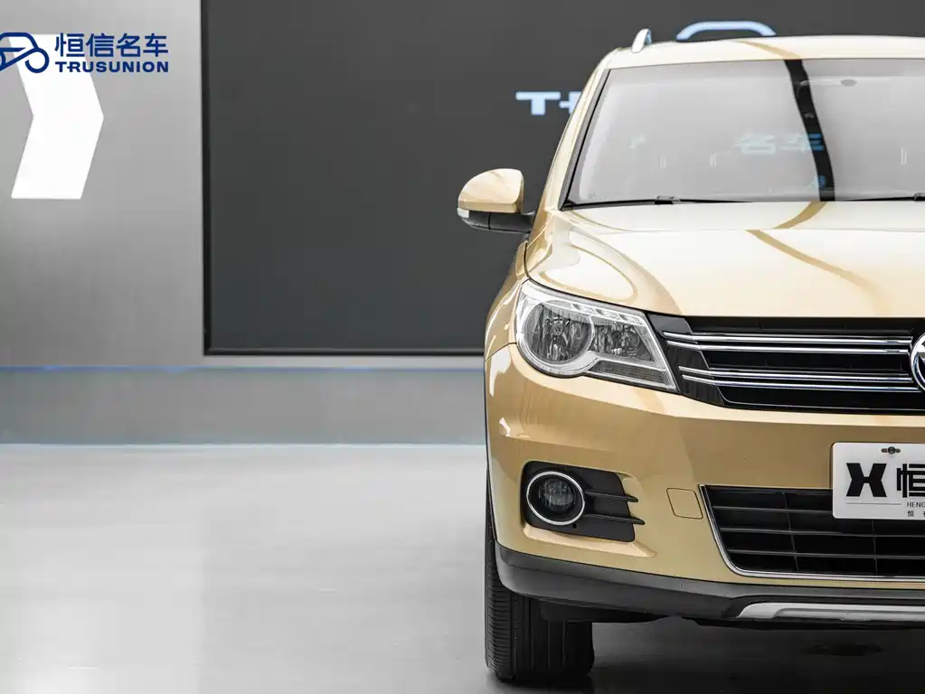 Volkswagen Tiguan 2012 2.0TSI AT
