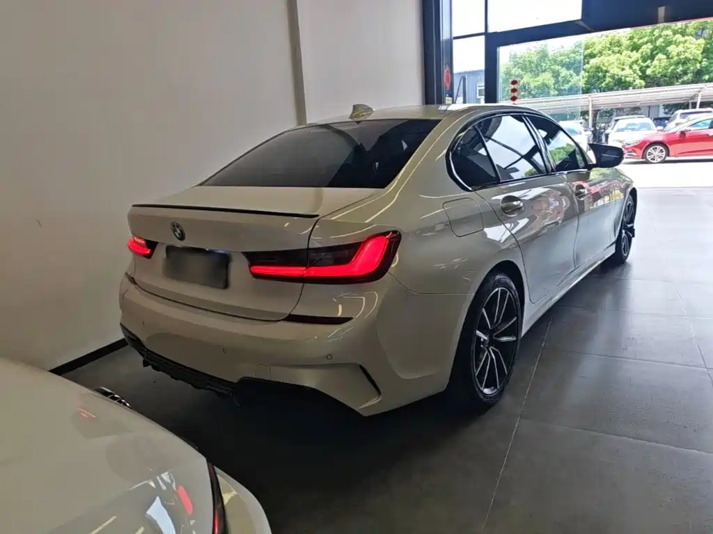 BMW 3 Series — миниатюра 7