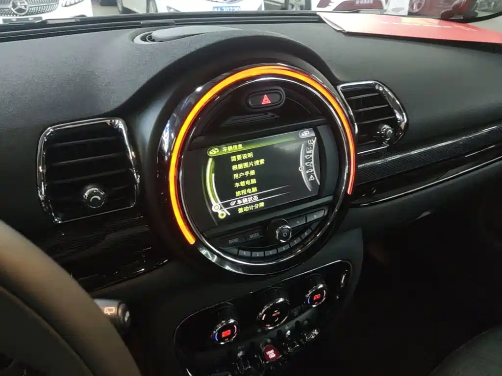MINI Mini Clubman — миниатюра 13