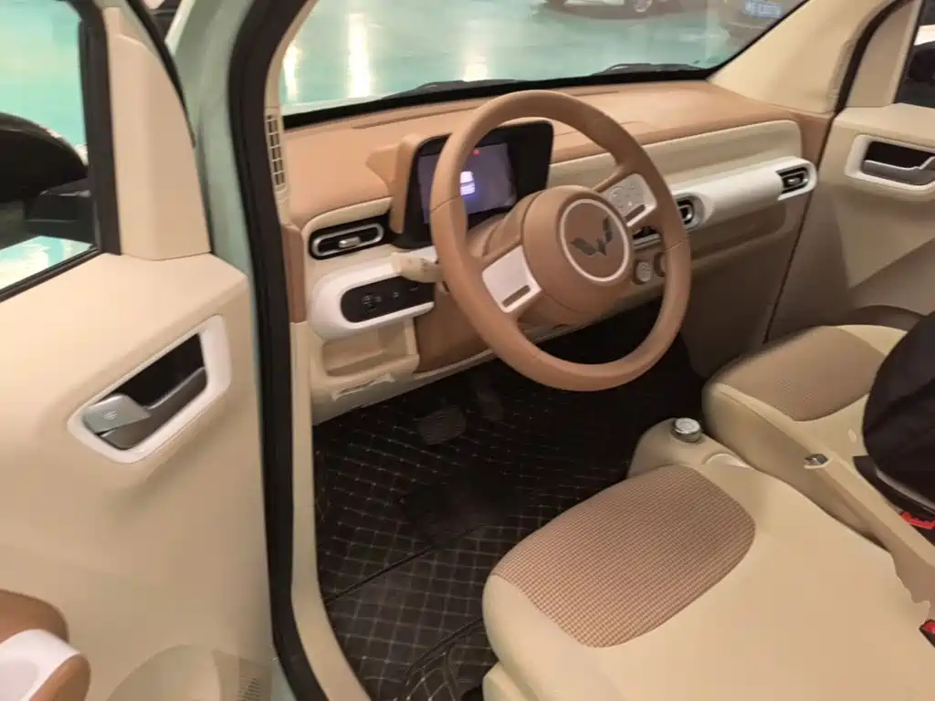 Wuling MINIEV — миниатюра 16