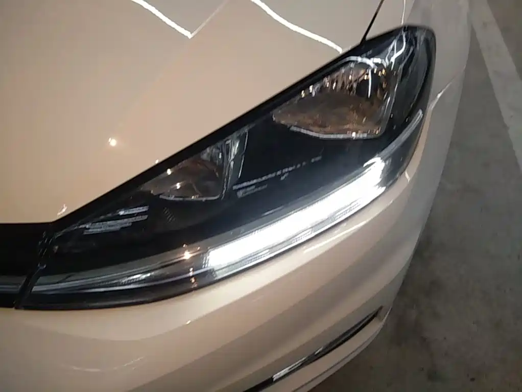Volkswagen Golf — миниатюра 24