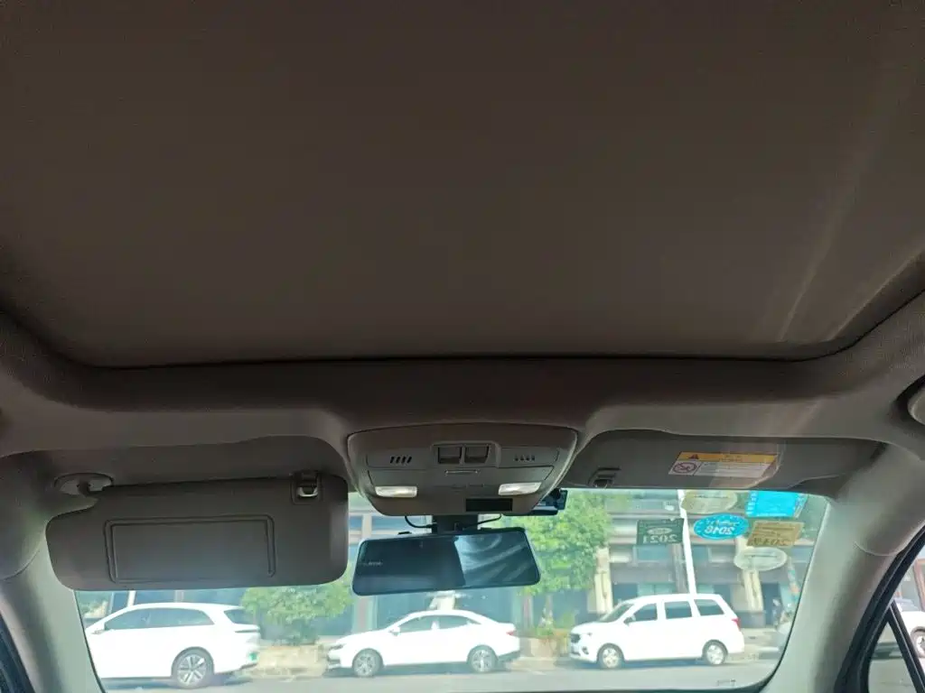 Buick Envision Plus — миниатюра 9