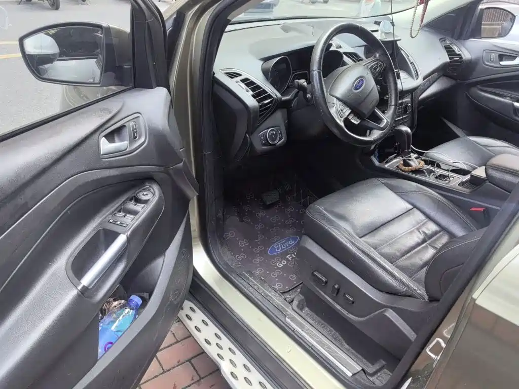 Ford Kuga — миниатюра 13