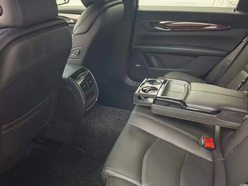 Cadillac CT6 Plug-in — миниатюра 7