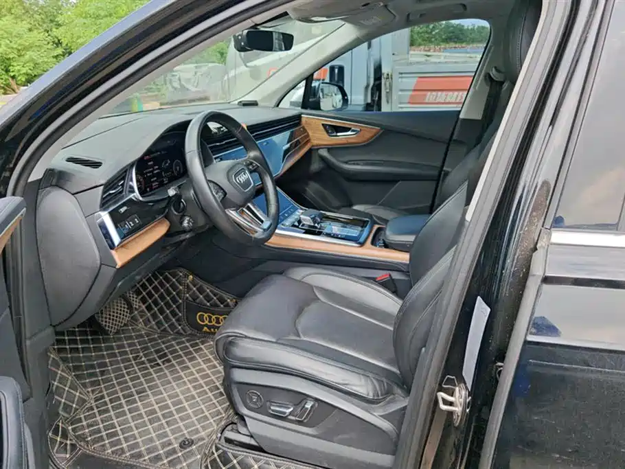 Audi Q7 2022 55 TFSI quattro S line Luxury