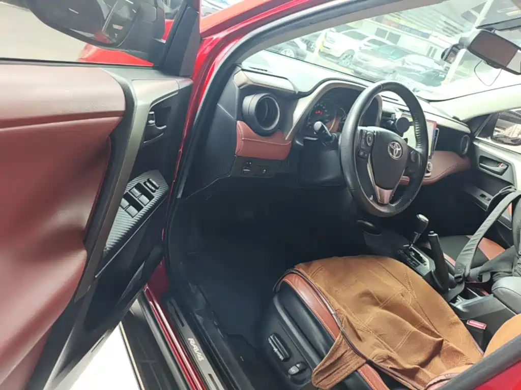Toyota RAV4 — миниатюра 16