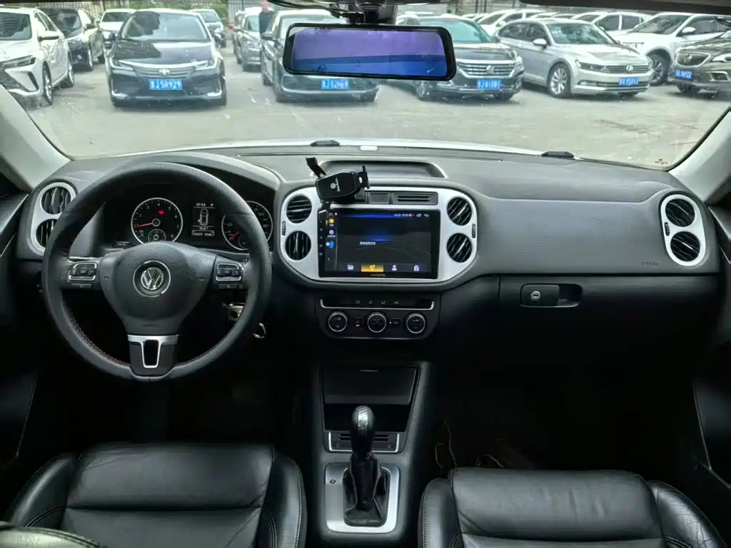 Volkswagen Tiguan 2015 1.8TSI AT Comfort