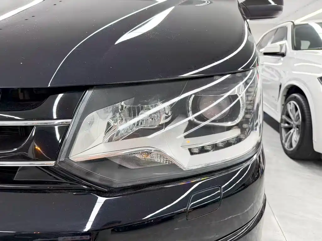 Volkswagen Multivan — миниатюра 26