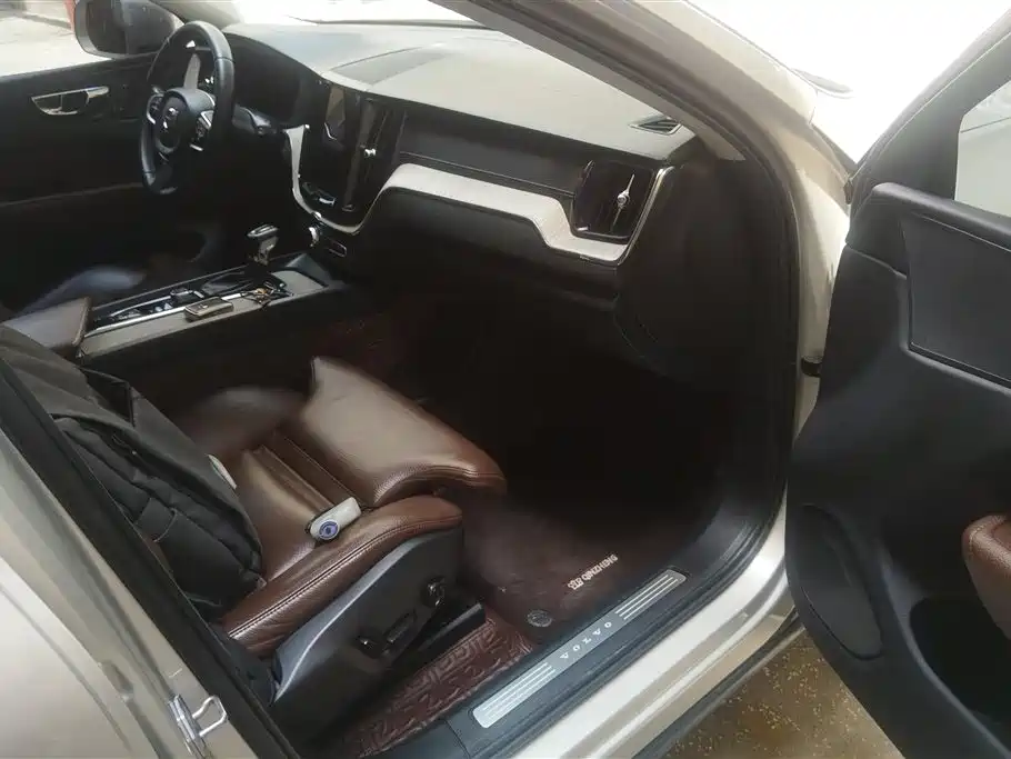 Volvo XC60 2019 T5 Luxury V