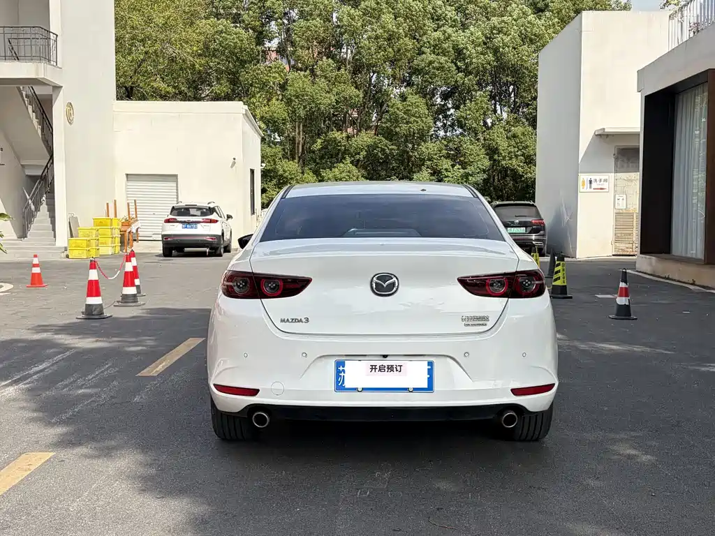 Mazda 3 Axela — миниатюра 8