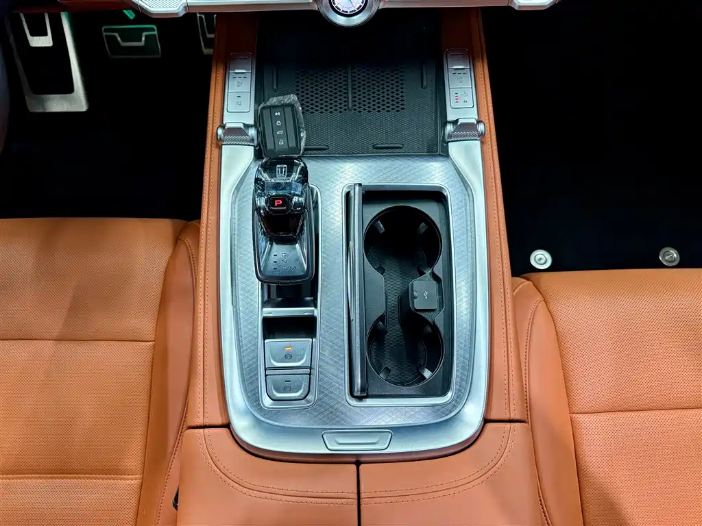 TANK TANK 700 NEW ENERGY