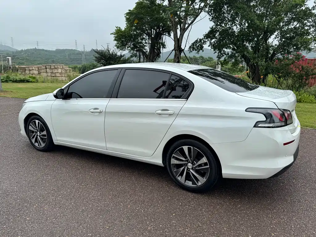 Peugeot 408 2019 360THP AT Luxury VI