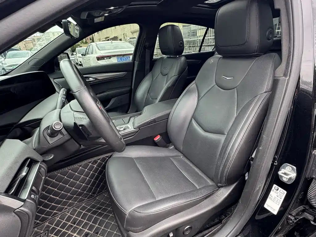 Cadillac CT5 — миниатюра 10