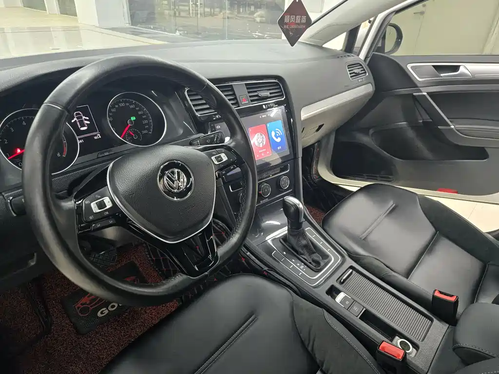 Volkswagen Golf 2018 1.6L AT Comfort