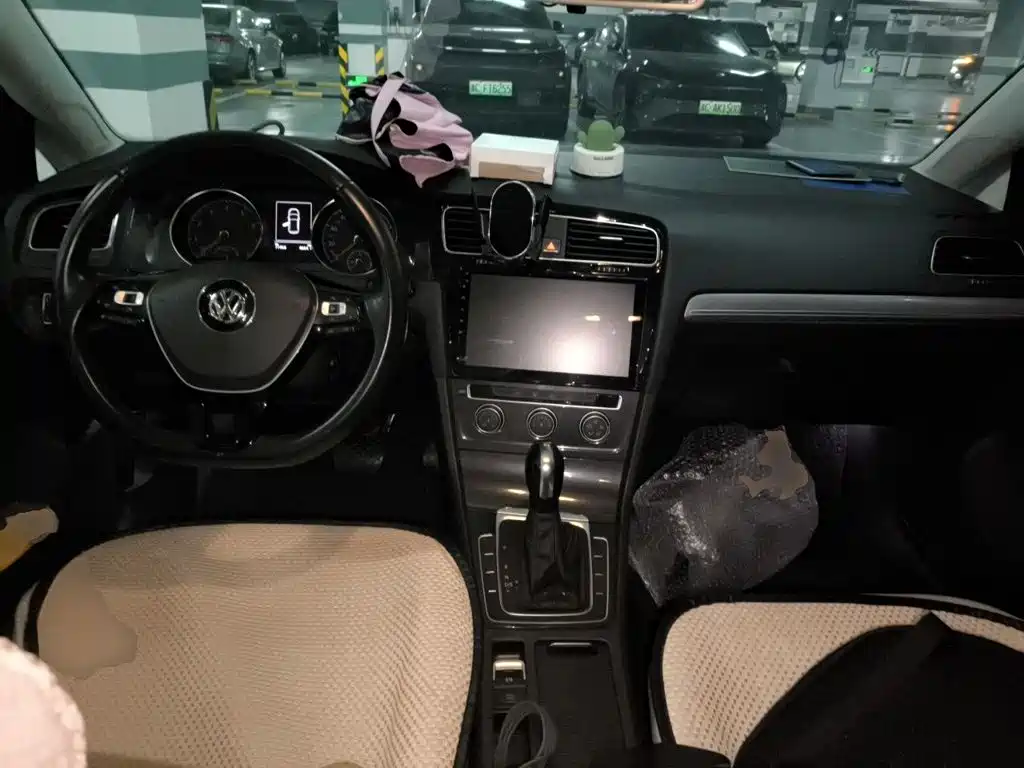 Volkswagen Golf — миниатюра 10