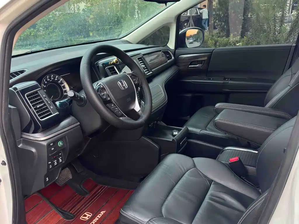 Honda Elysion — миниатюра 7