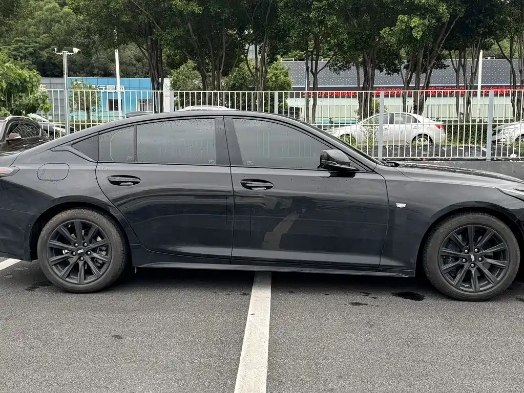 Cadillac CT5 — миниатюра 4