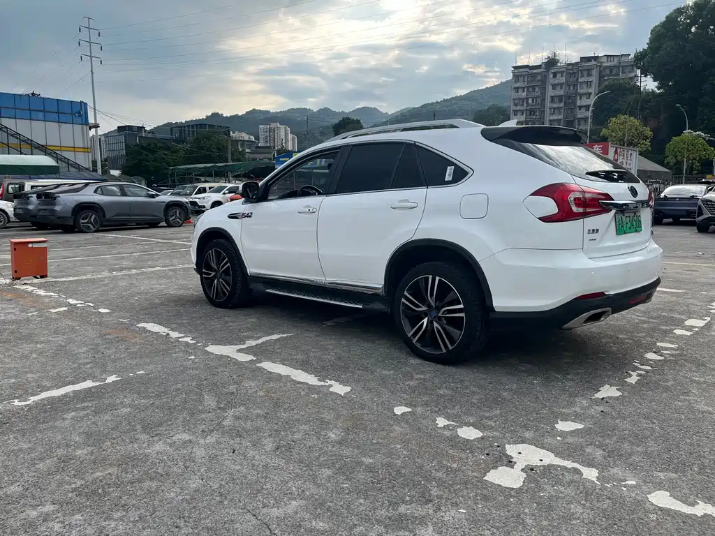 BYD Tang New Energy — миниатюра 7