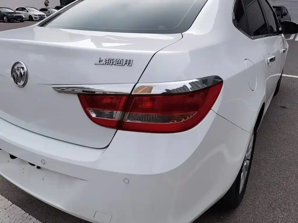 Buick Excelle — миниатюра 8