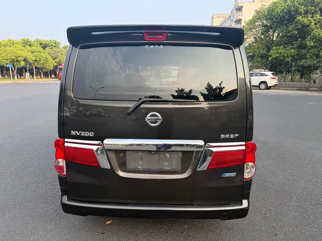 Nissan NV200 — миниатюра 6