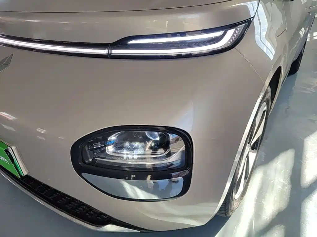 Baojun Yunduo — миниатюра 24