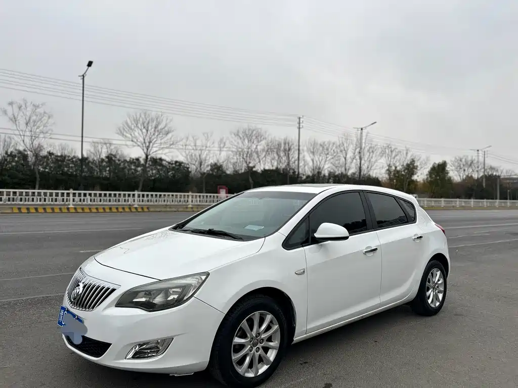 Buick Excelle 2013