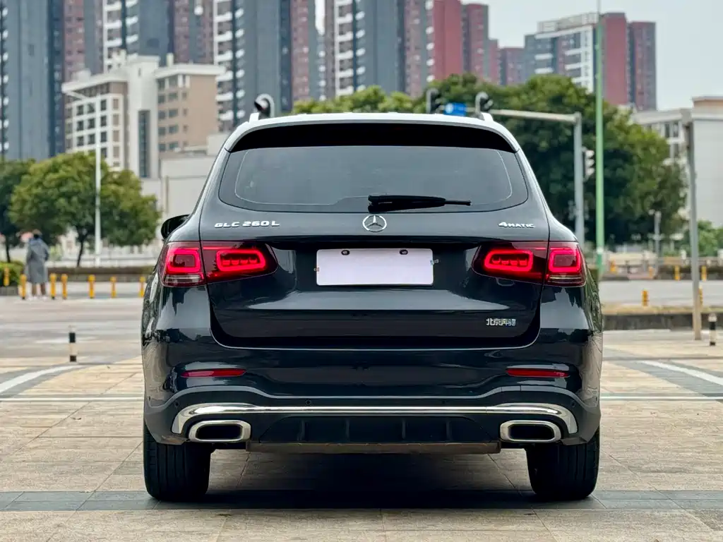 MERCEDES-BENZ GLC