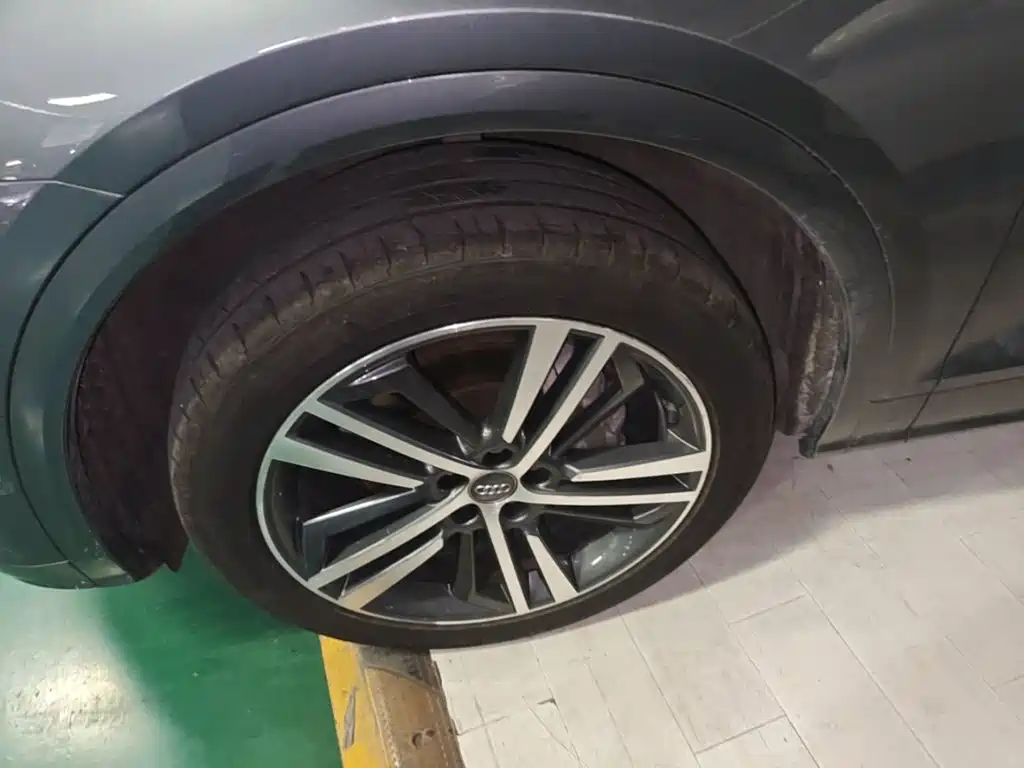 Audi Q5L — миниатюра 23