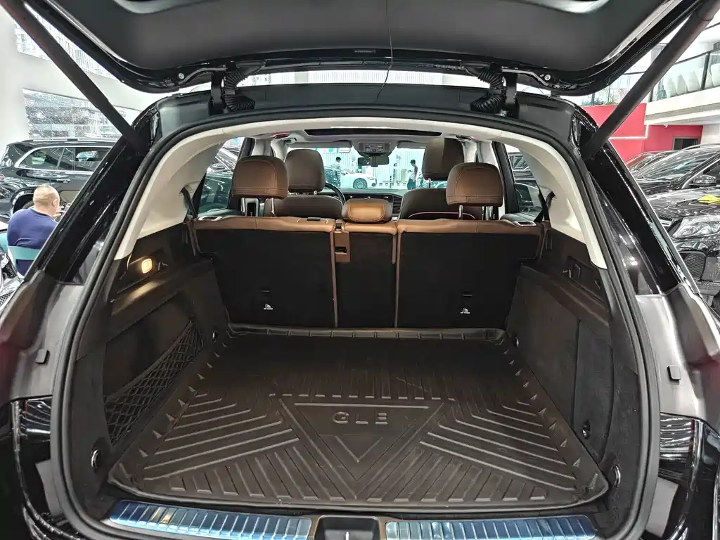 Mercedes-Benz GLE (Import) — миниатюра 15