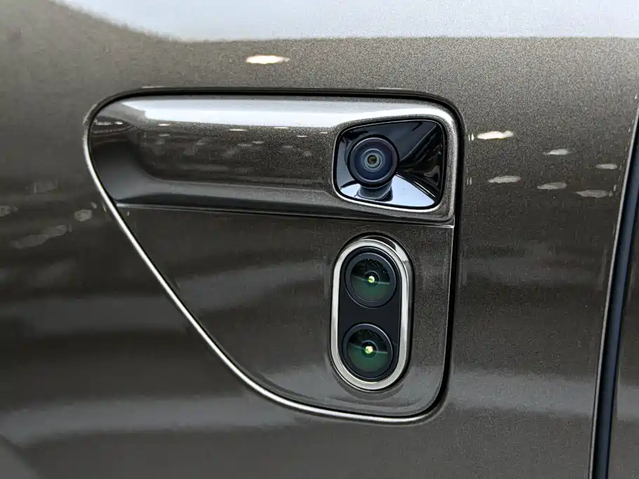 Li Auto Li L9 — миниатюра 12