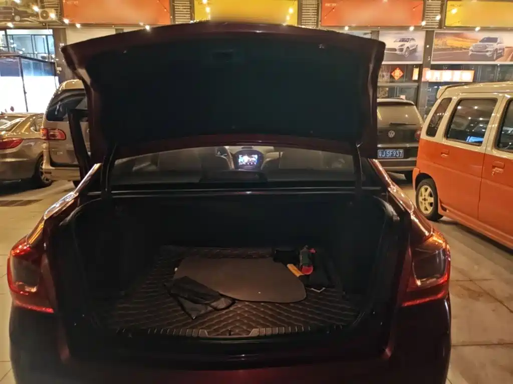 Chevrolet Cruze — миниатюра 19