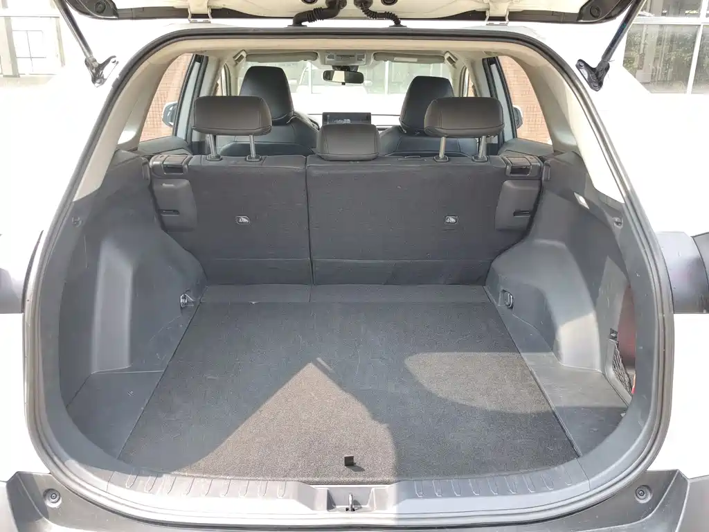 Toyota RAV4 — миниатюра 21