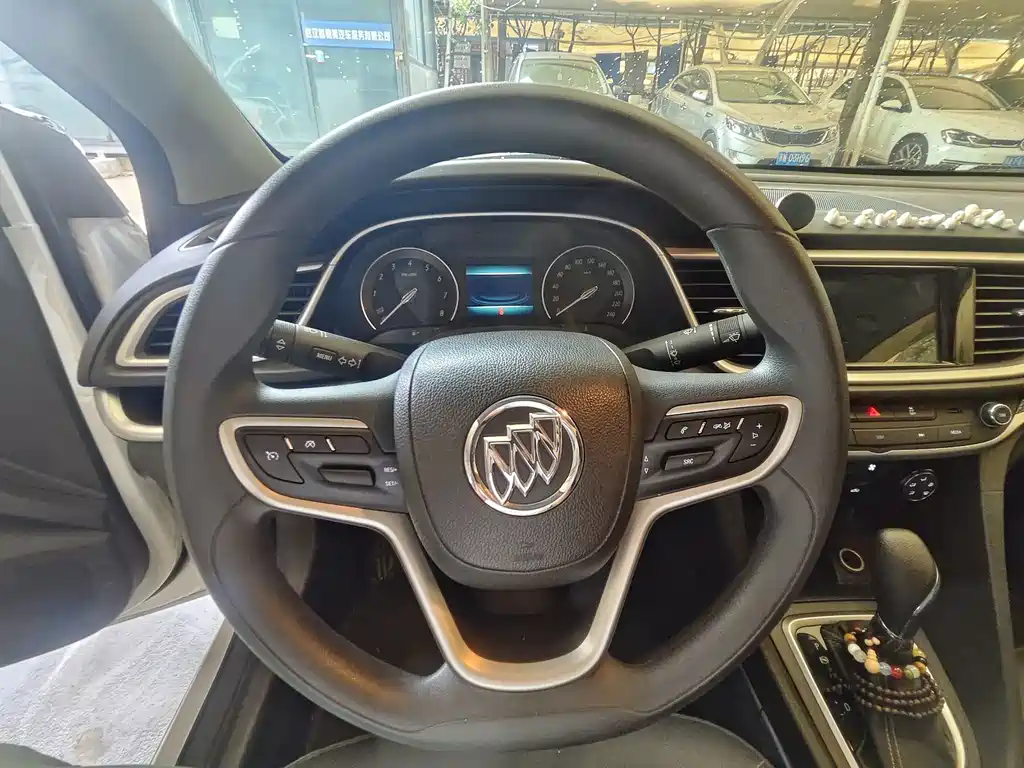 Buick Excelle — миниатюра 8