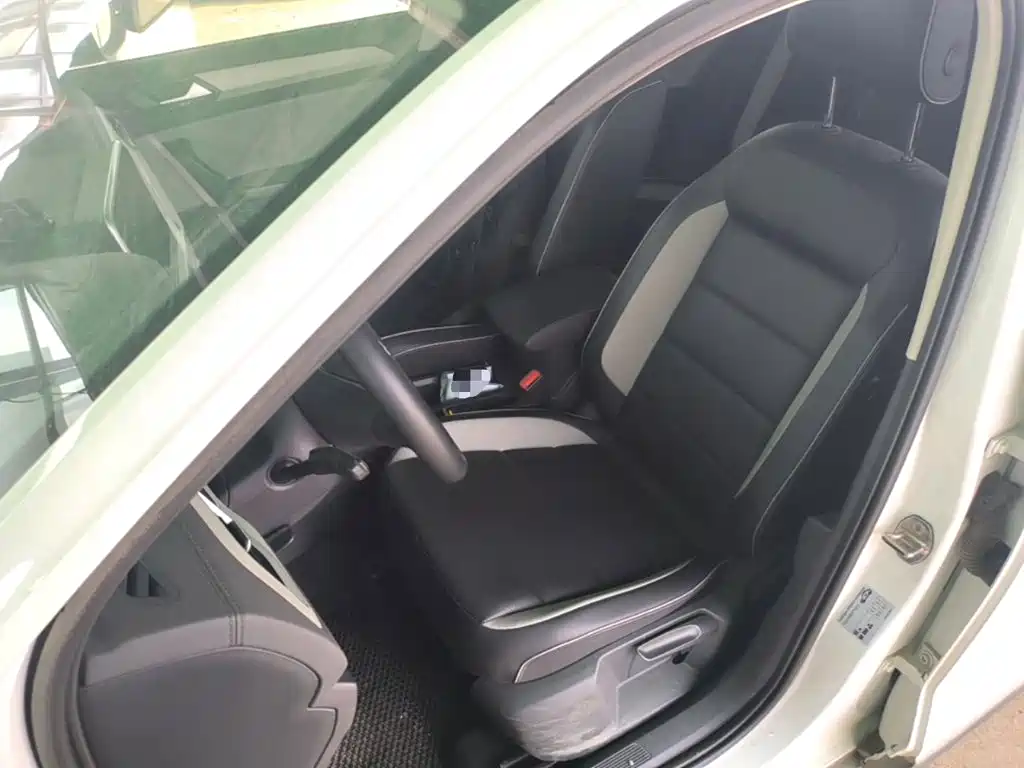 Volkswagen T-Roc — миниатюра 15