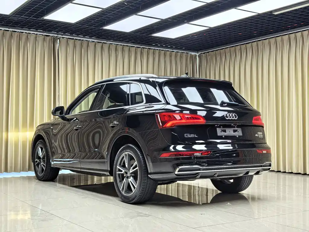 Audi Q5L — миниатюра 20